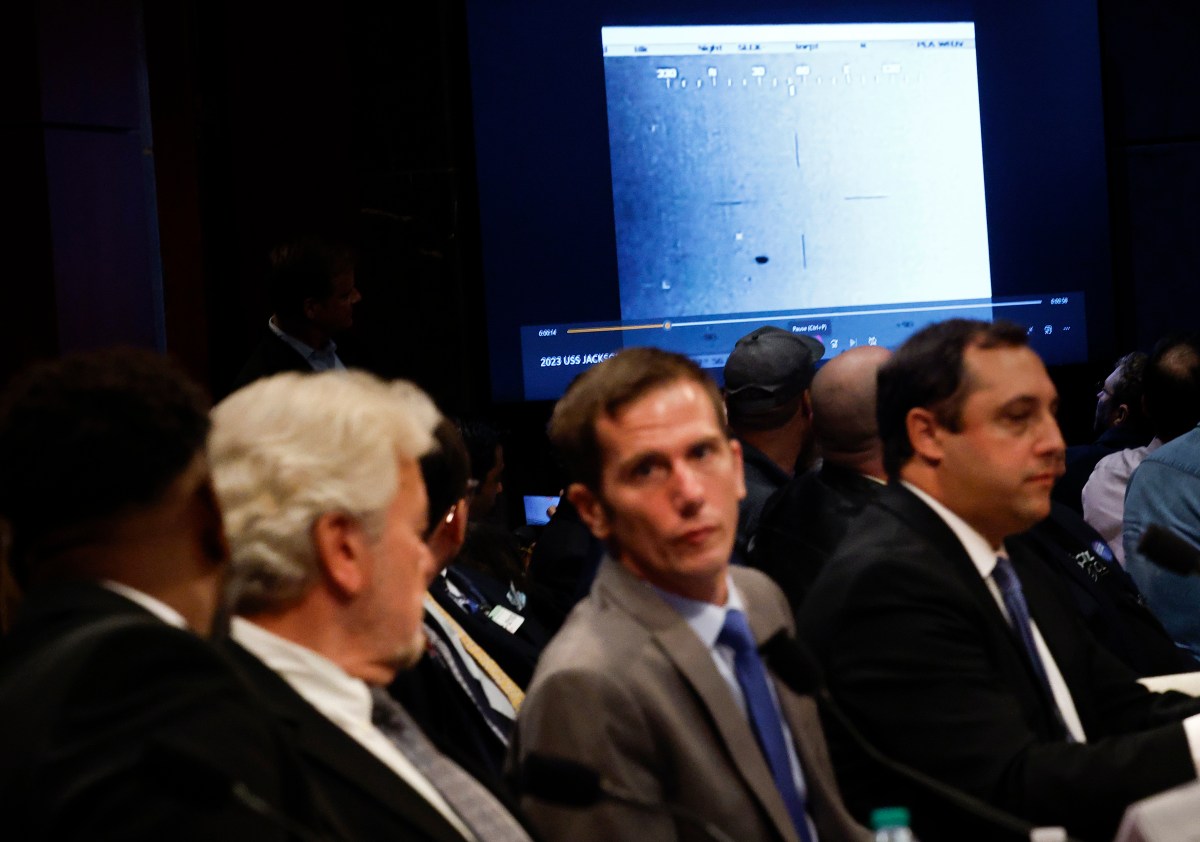 Trump's 2024 UAP Disclosure Pledge Unfulfilled 15 Months Into Second Term